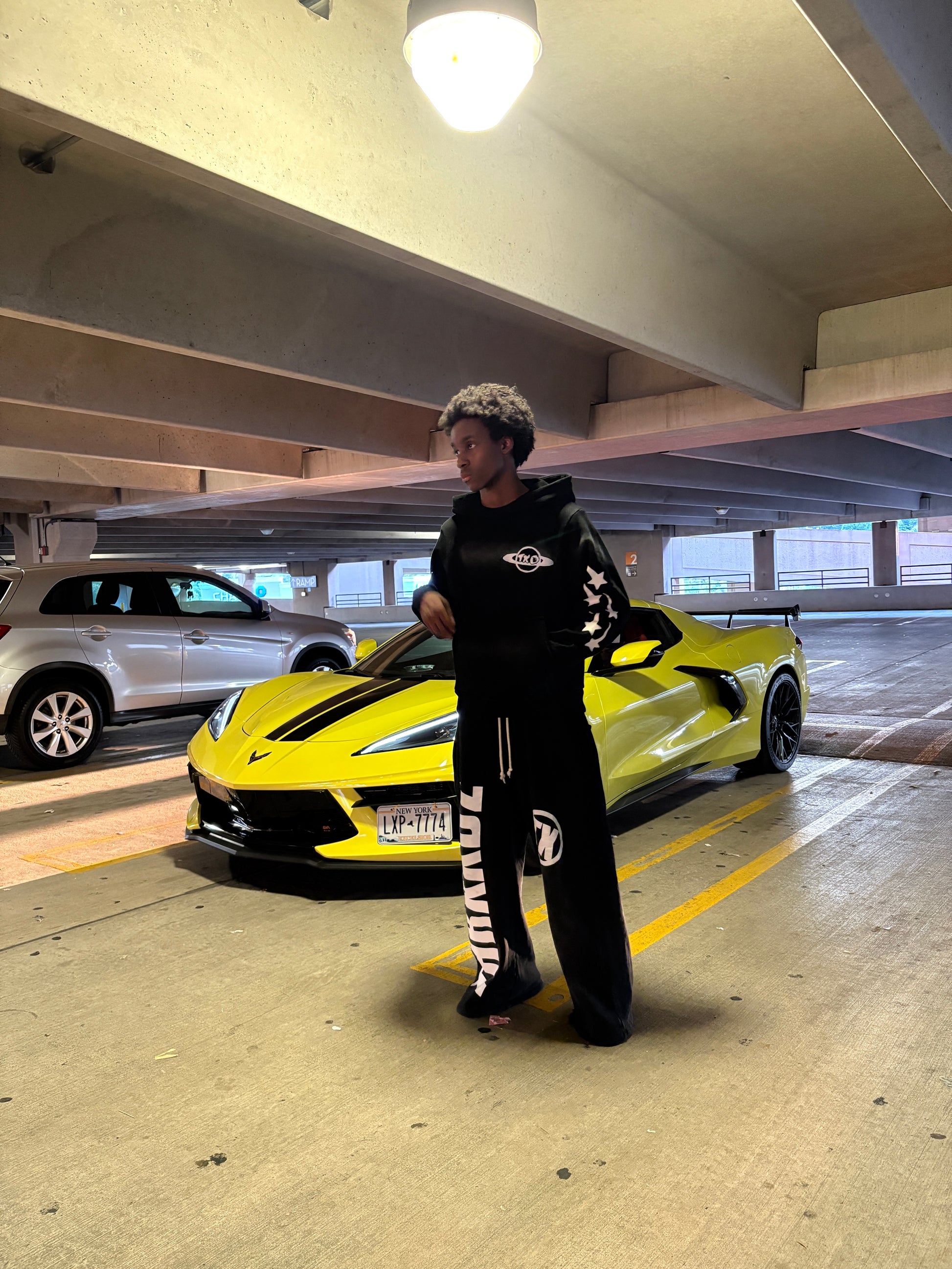 THRXXDZ WORLD HOODIE MODEL “WHITE”