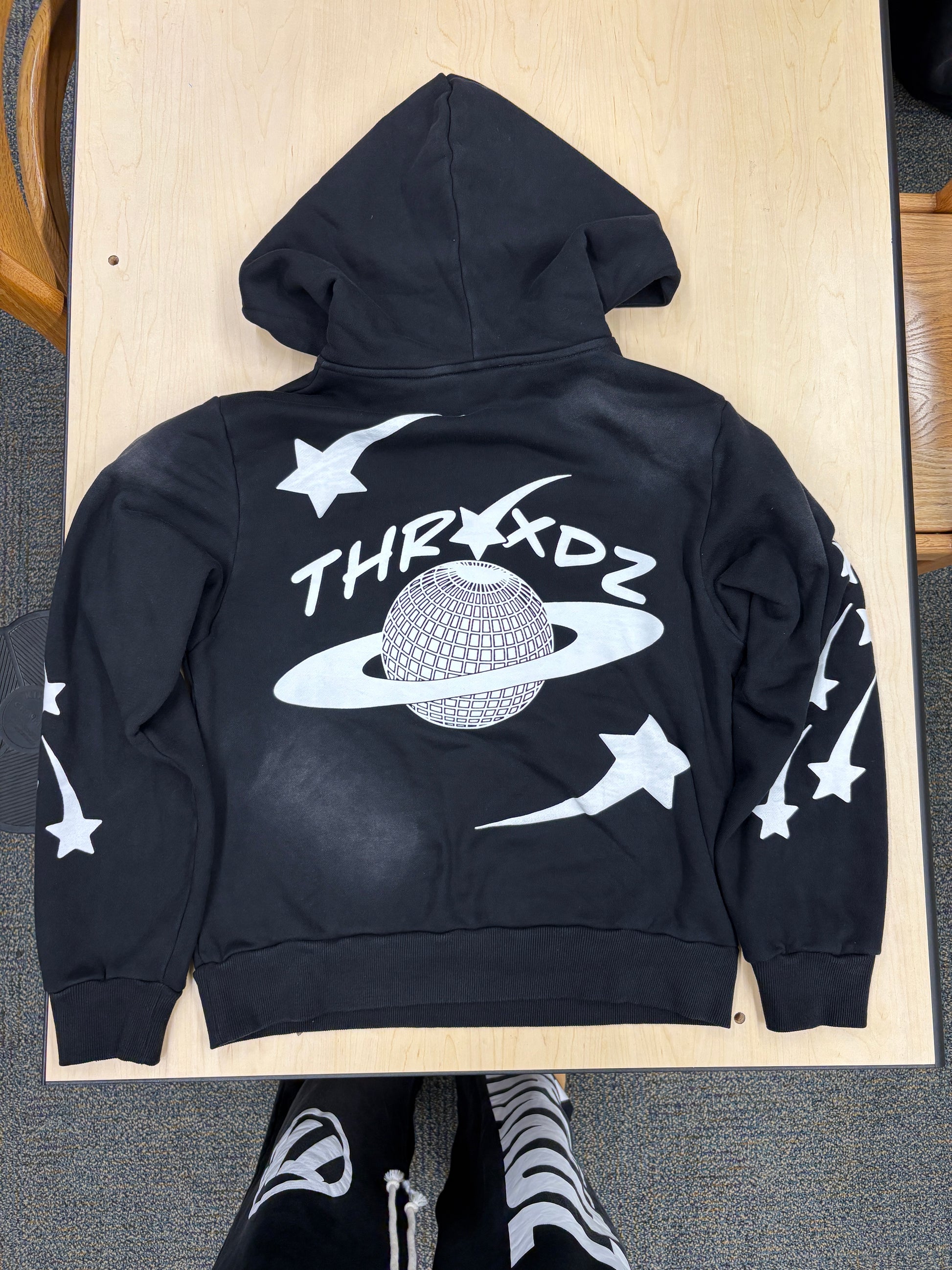 THRXXDZ WORLD HOODIE MODEL “WHITE”