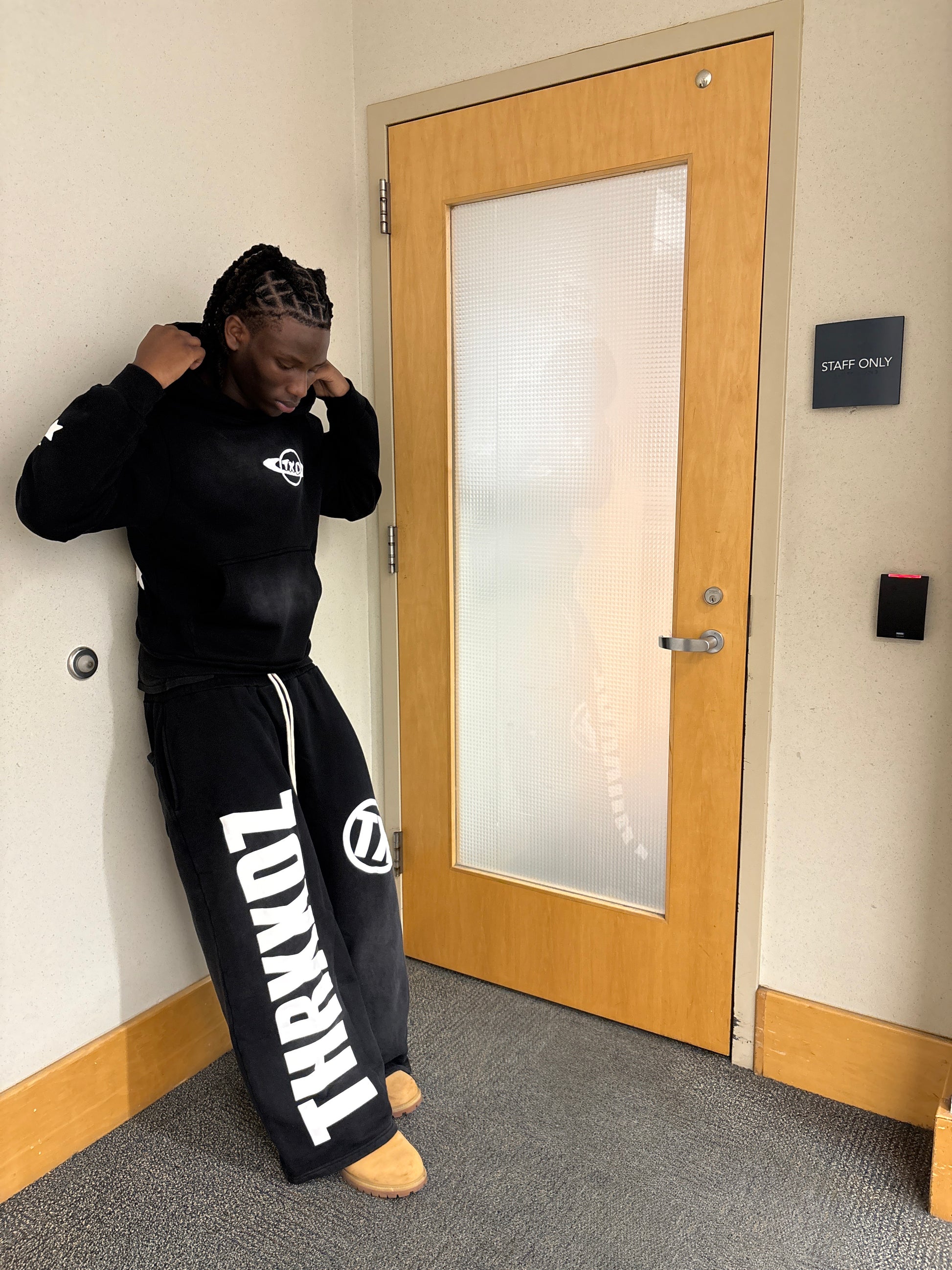 THRXXDZ WORLD HOODIE MODEL “WHITE”
