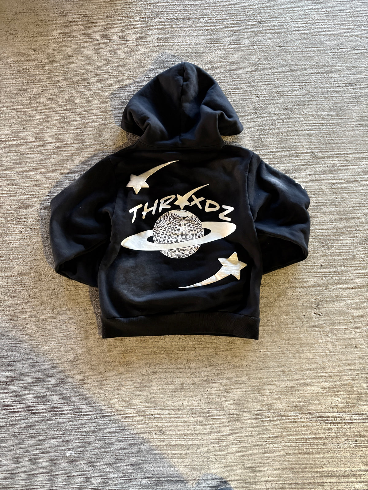THRXXDZ WORLD HOODIE MODEL “WHITE”