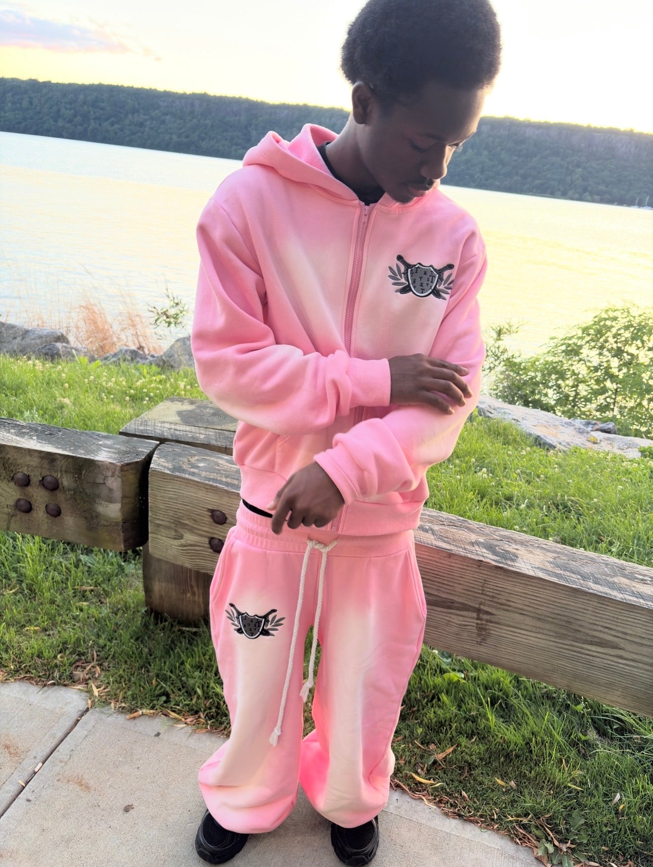 MEDIEVAL THRXXDZ ARMOR MODEL PINK