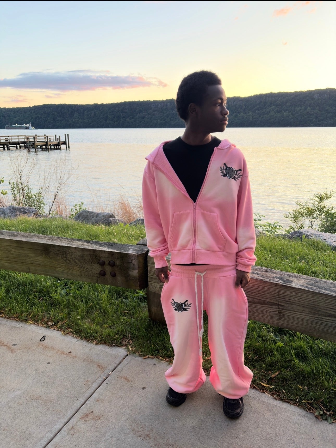 MEDIEVAL THRXXDZ ARMOR MODEL PINK