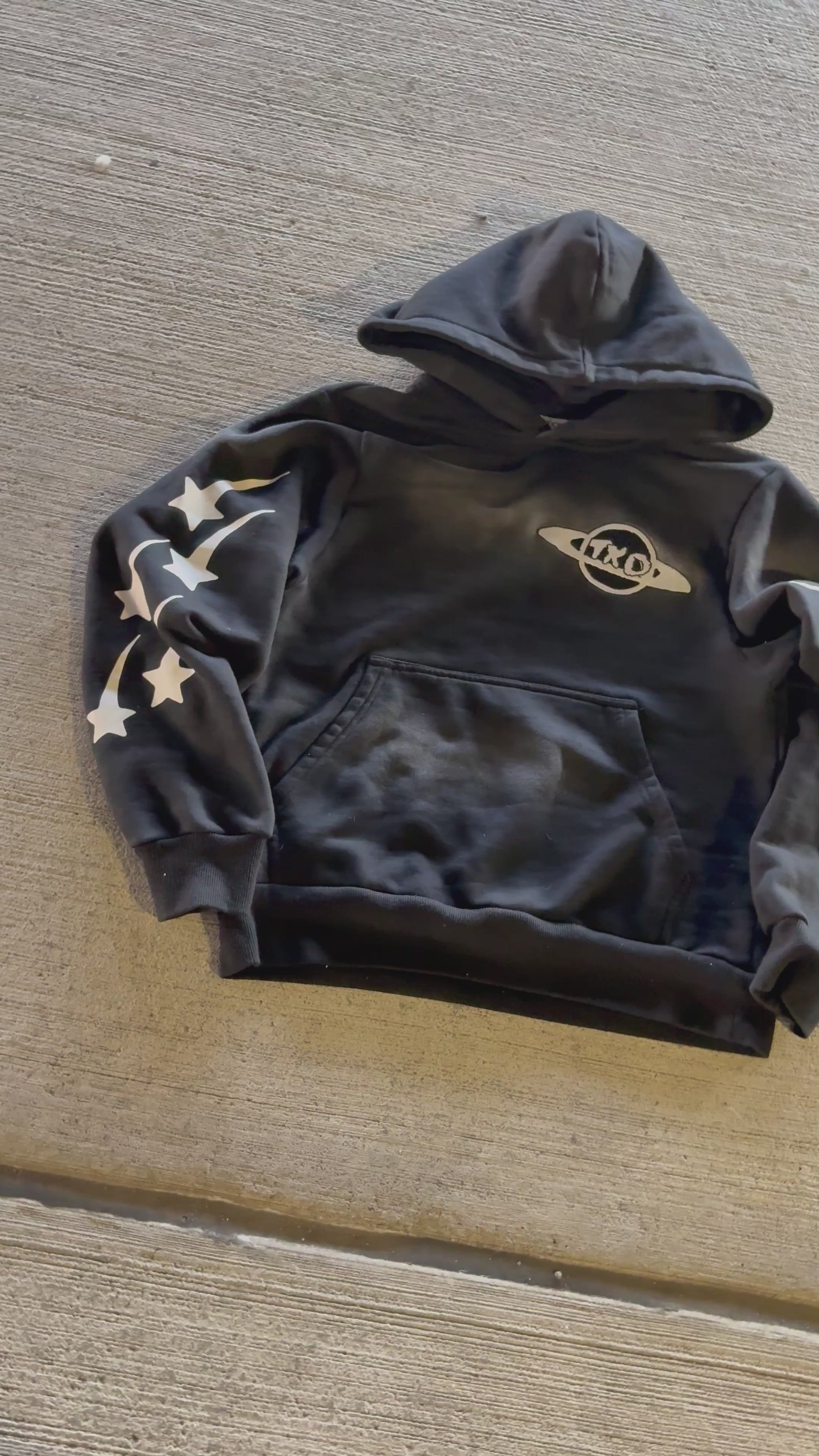 THRXXDZ WORLD HOODIE MODEL “WHITE”